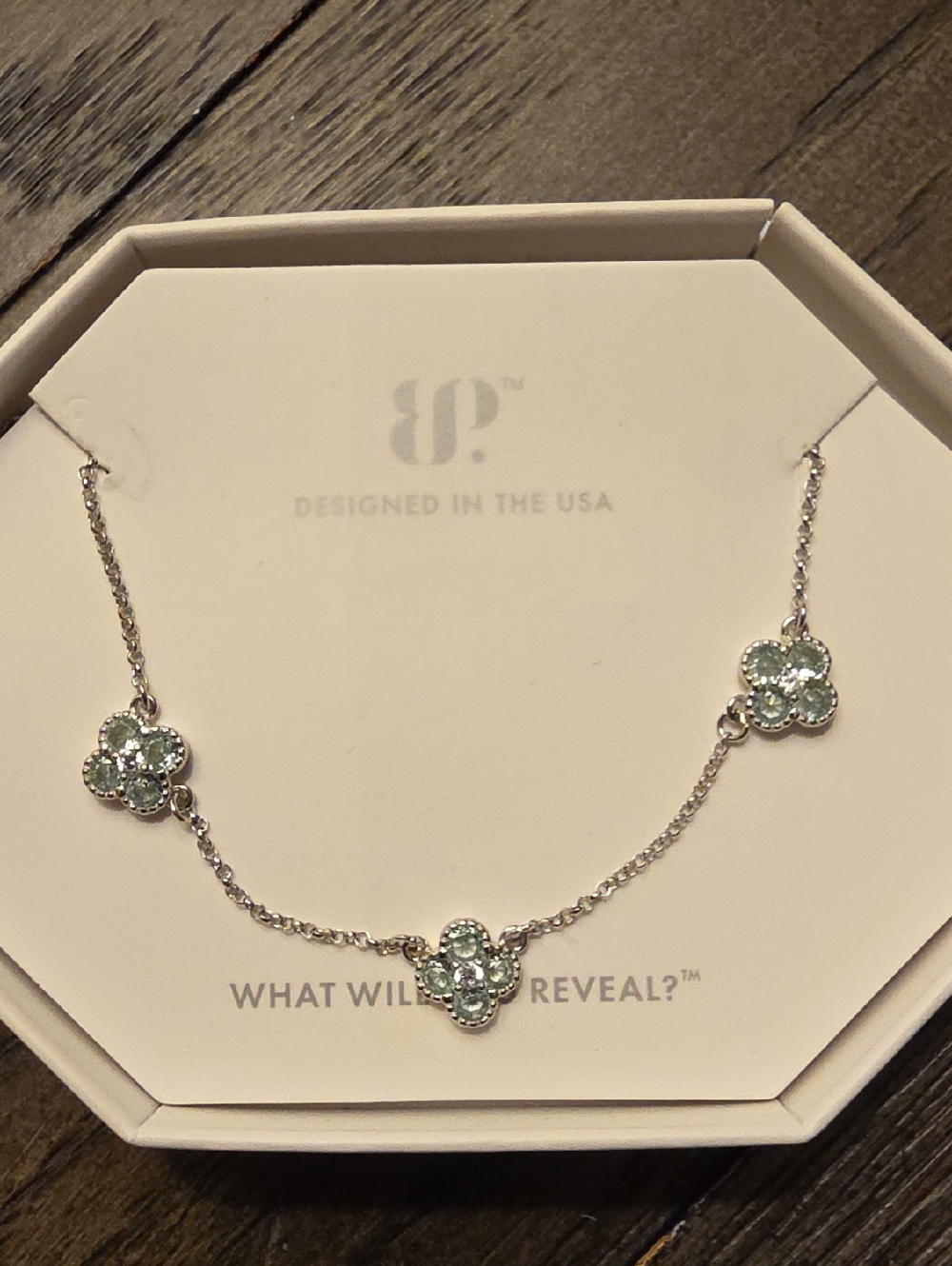 Sterling Silver Green Crystal Clover Necklace - Unknown Brand